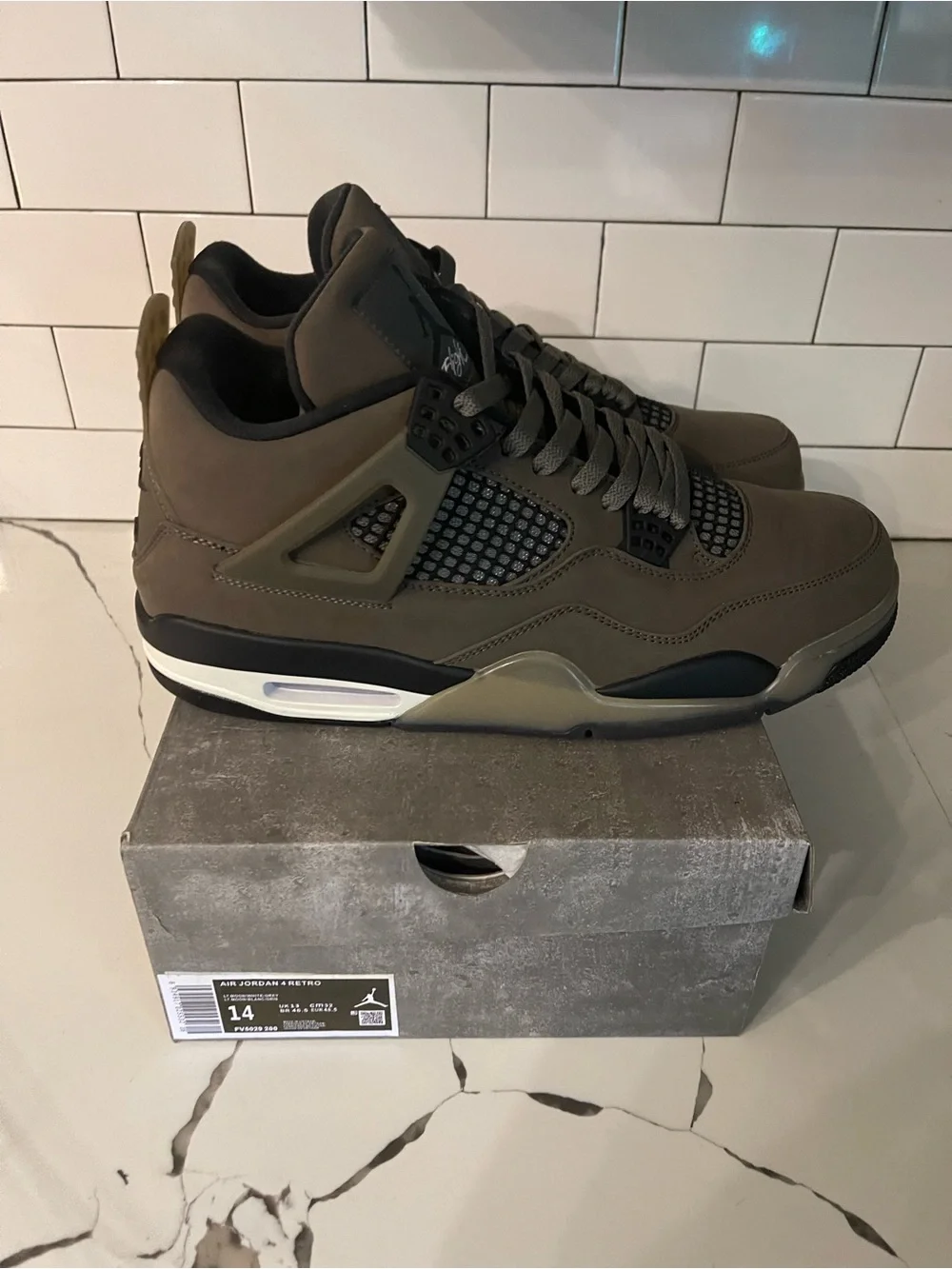 Men’s Retro 4 Cave Stone Size 14.